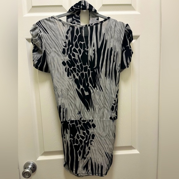 Animal Print Cheetah Shirt with Attached Neck Scarf and Sequin Heart - Picture 6 of 6